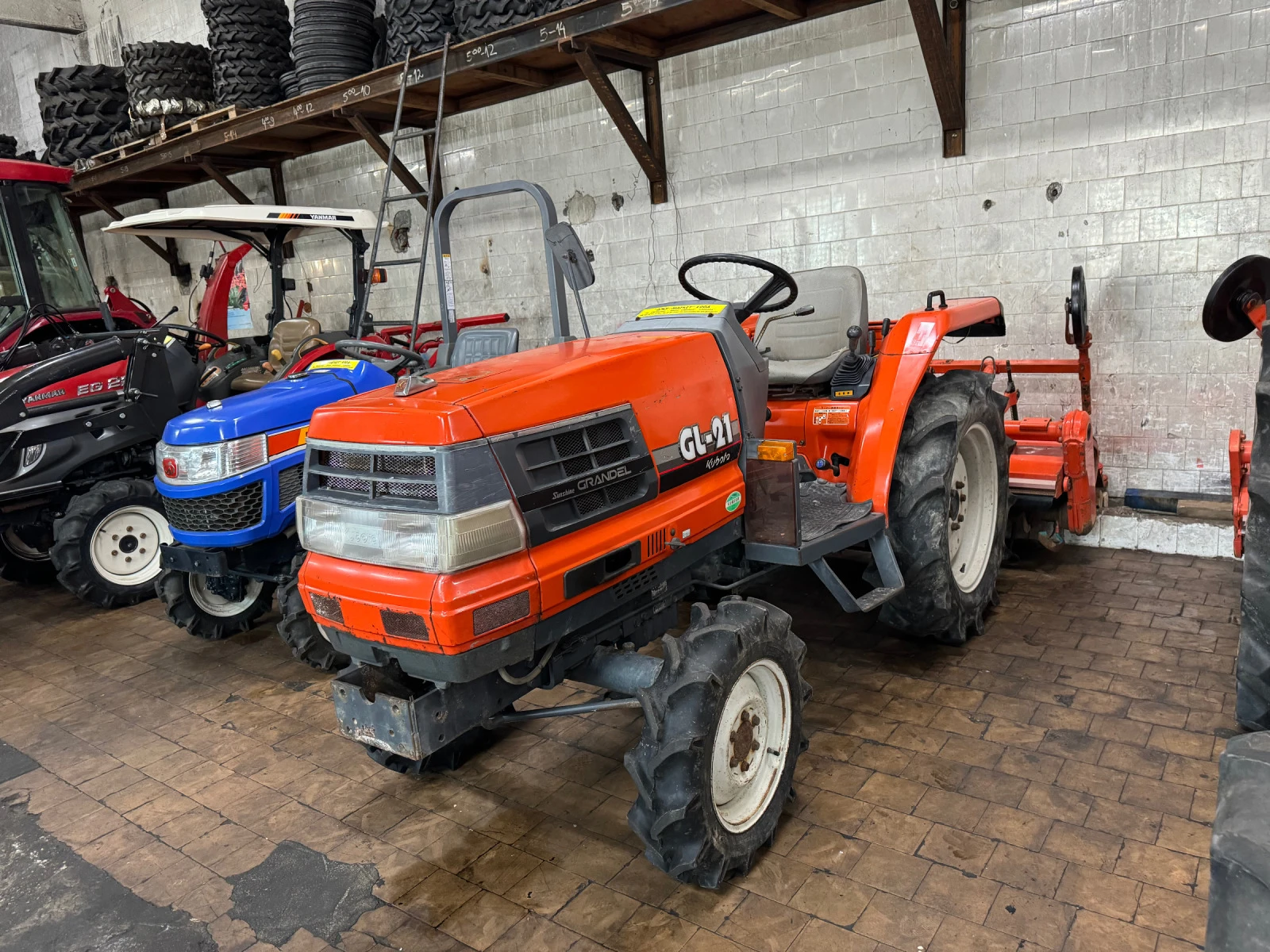 Трактор Kubota GL21 - изображение 3