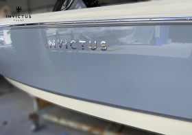 Моторна яхта Invictus FX200, снимка 4