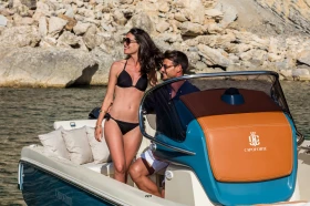 Моторна яхта Invictus FX200, снимка 10