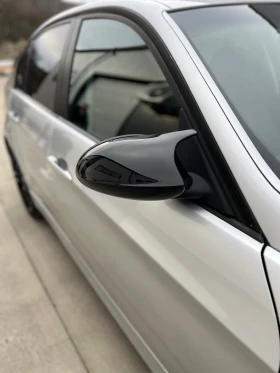 BMW 320 2.0D 163к М-Пакет/Keyless/Нави/Парктроник/Bi-X/19*, снимка 5