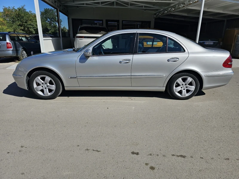 Mercedes-Benz E 220, снимка 3 - Автомобили и джипове - 47383900