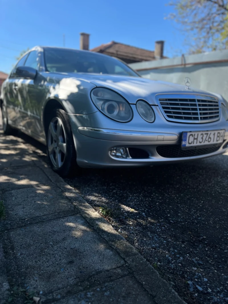 Mercedes-Benz E 240, снимка 1 - Автомобили и джипове - 47649978