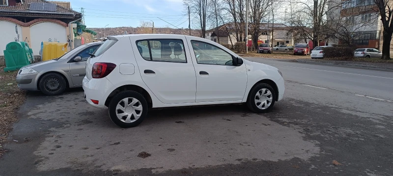 Dacia Sandero, снимка 8 - Автомобили и джипове - 47997597