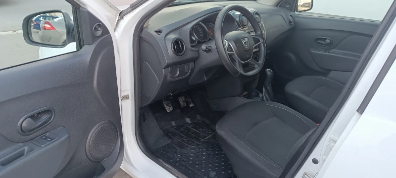 Dacia Sandero, снимка 9 - Автомобили и джипове - 47997597