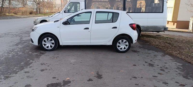 Dacia Sandero, снимка 7 - Автомобили и джипове - 47997597