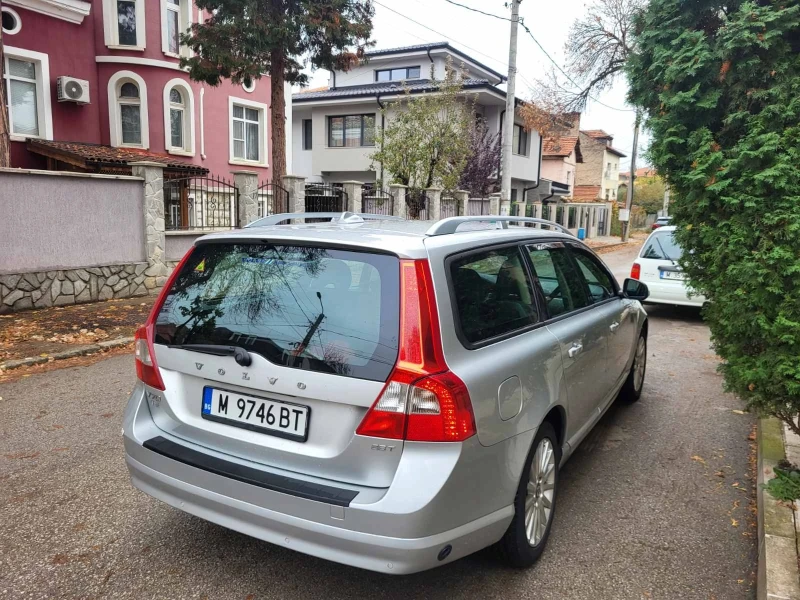 Volvo V70, снимка 4 - Автомобили и джипове - 48721131