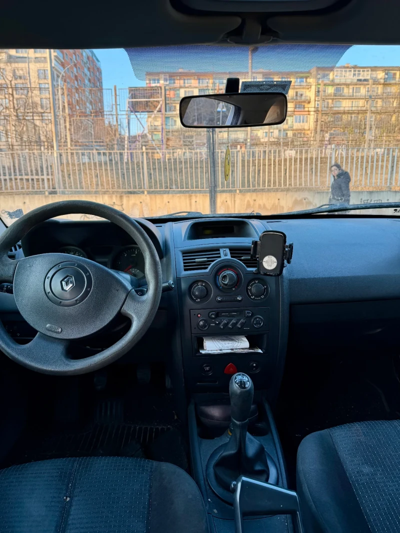 Renault Megane, снимка 11 - Автомобили и джипове - 48743877