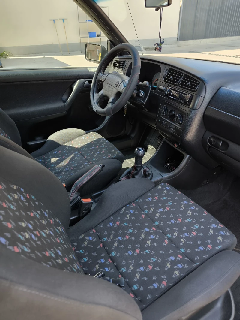 VW Golf KARMAN, снимка 10 - Автомобили и джипове - 51893514