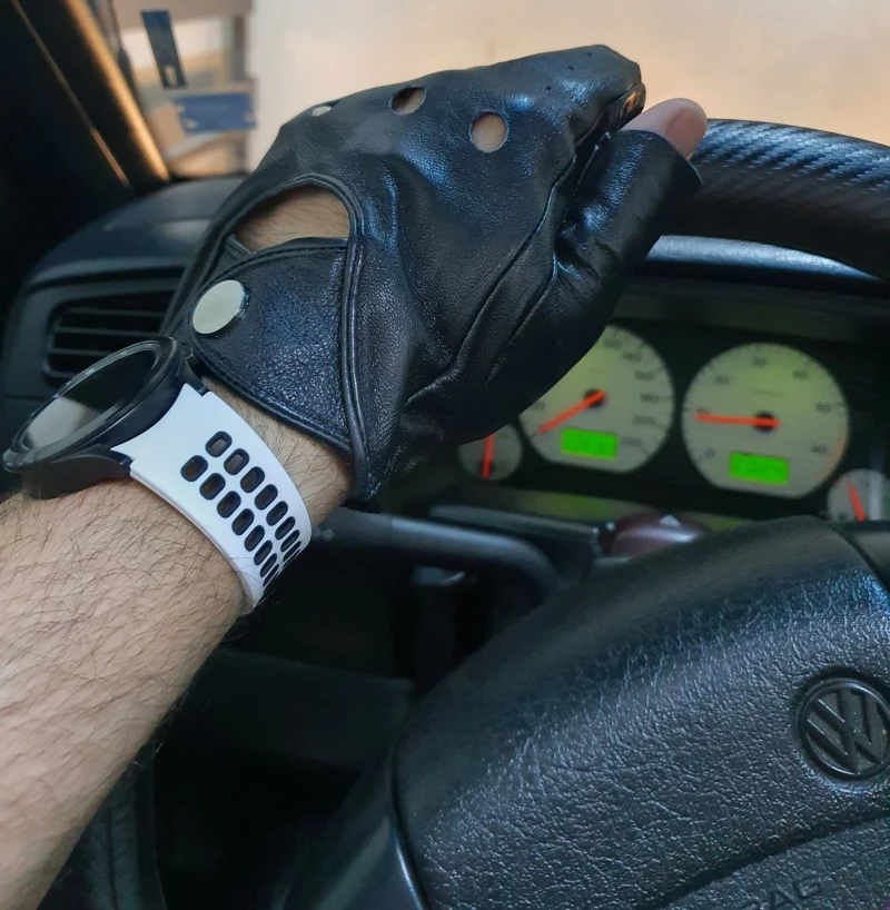 VW Golf KARMAN, снимка 12 - Автомобили и джипове - 51893514