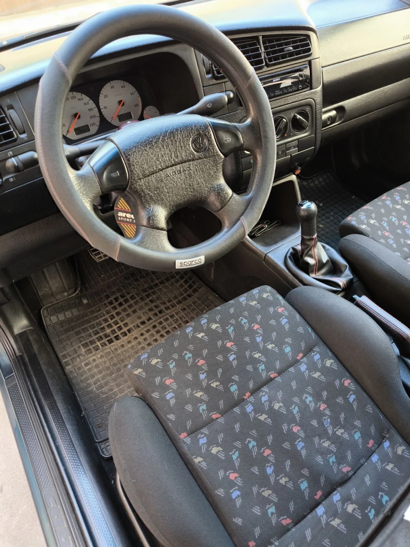 VW Golf KARMAN, снимка 9 - Автомобили и джипове - 51893514