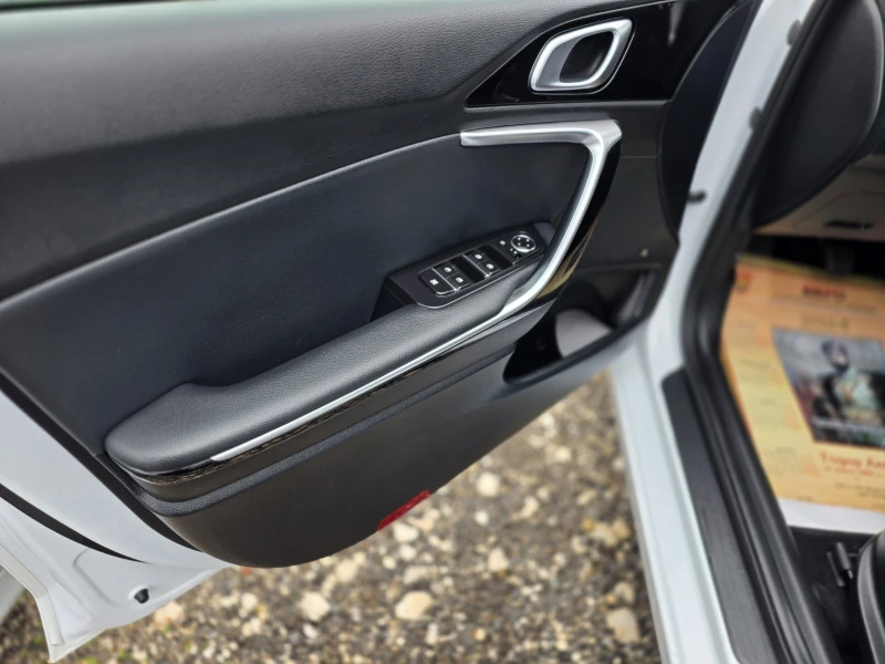 Kia Ceed 1.6, снимка 8 - Автомобили и джипове - 52481351