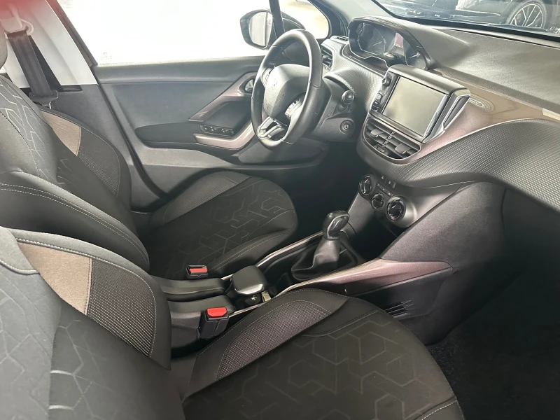 Peugeot 2008 1.6, снимка 9 - Автомобили и джипове - 52495185