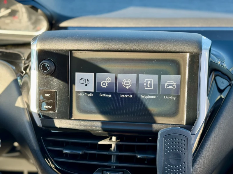 Peugeot 208 Active 1.2 VTi, снимка 10 - Автомобили и джипове - 53300386