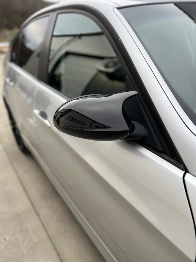 BMW 320 2.0D 163к М-Пакет/Keyless/Нави/Парктроник/Bi-X/19*, снимка 5 - Автомобили и джипове - 53540771