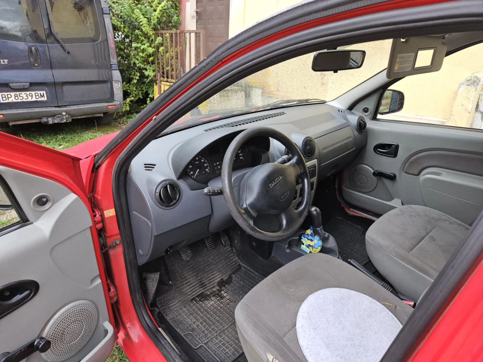Dacia Logan 1.4i - изображение 3