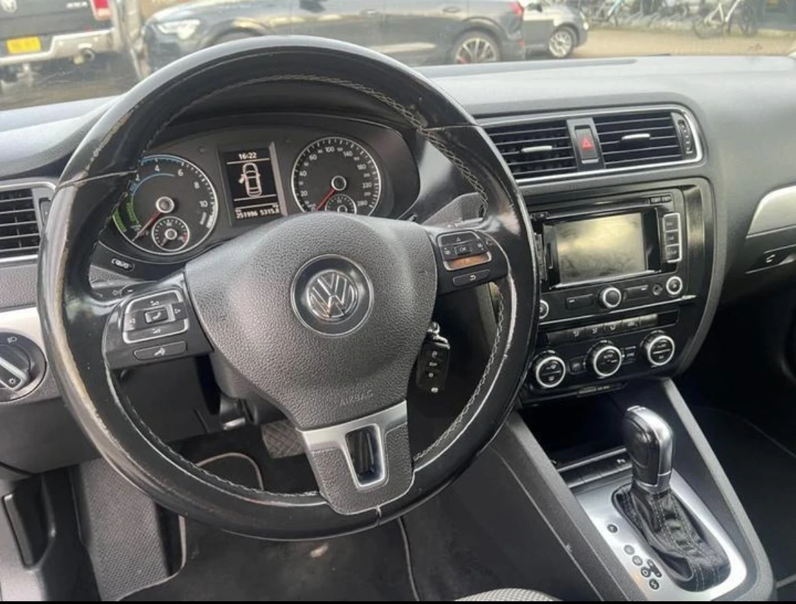 VW Jetta Hybrid/ Без Забележки !! - изображение 10