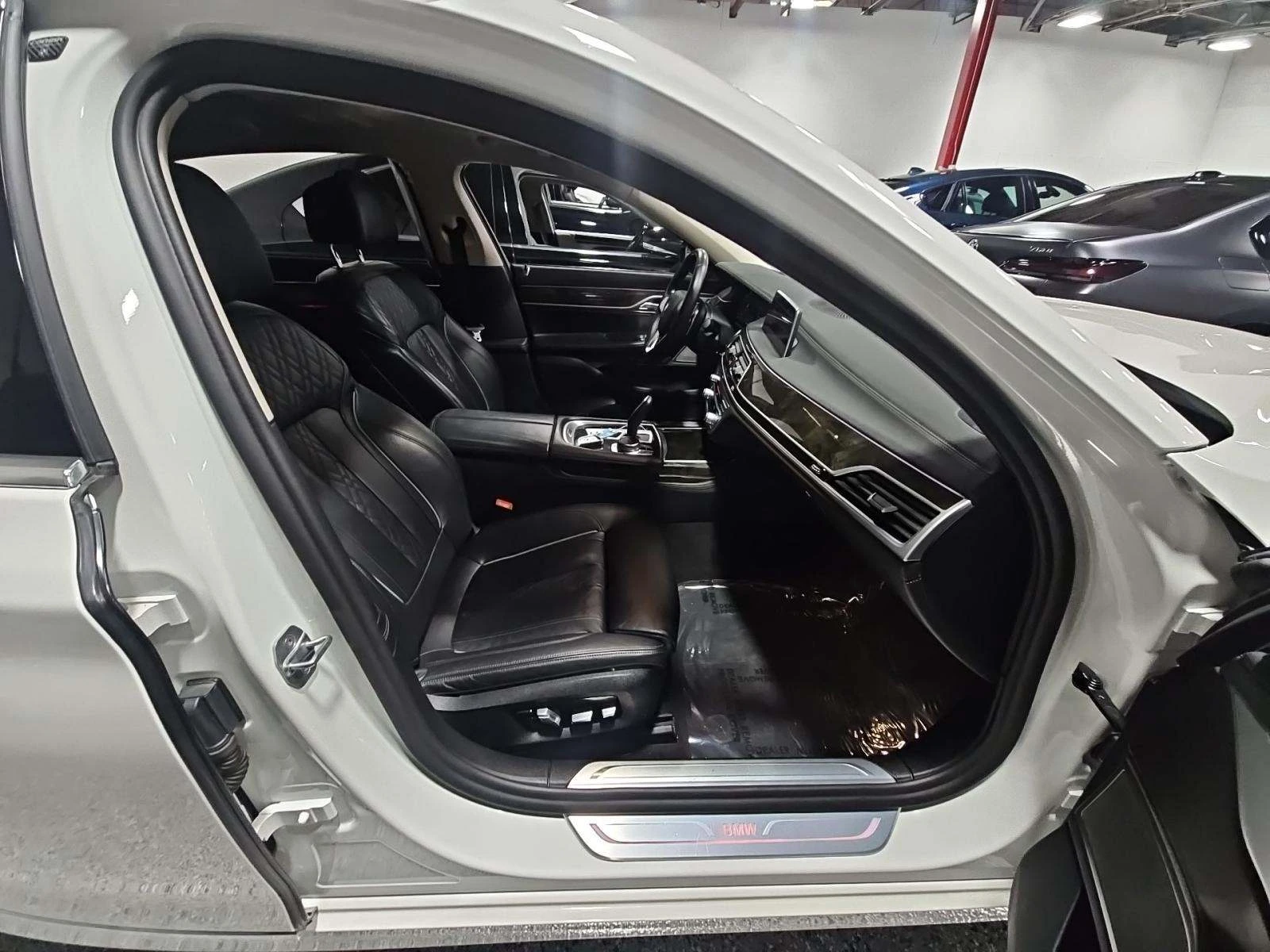 BMW 740 B58* DISTRONIK* PANO* HEADUP* AMBIENT* HARMAN* LAN - изображение 8
