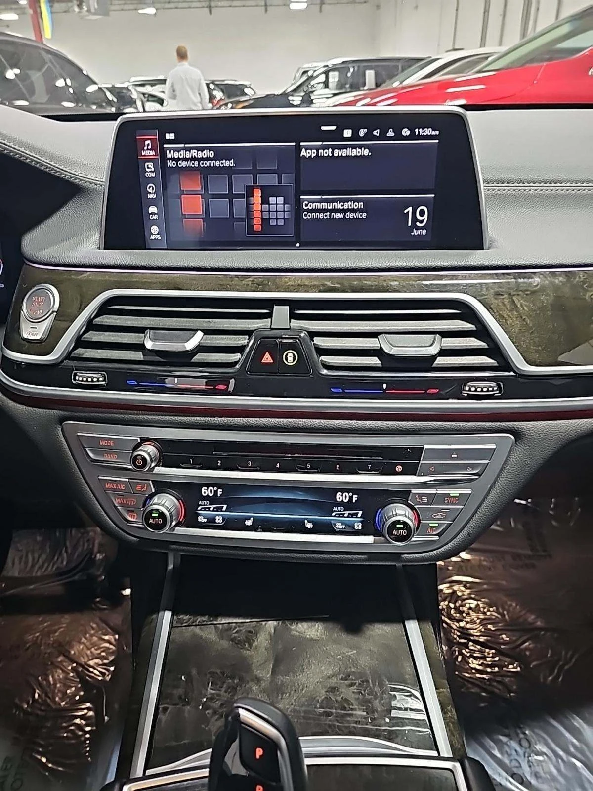 BMW 740 B58* DISTRONIK* PANO* HEADUP* AMBIENT* HARMAN* LAN - изображение 6