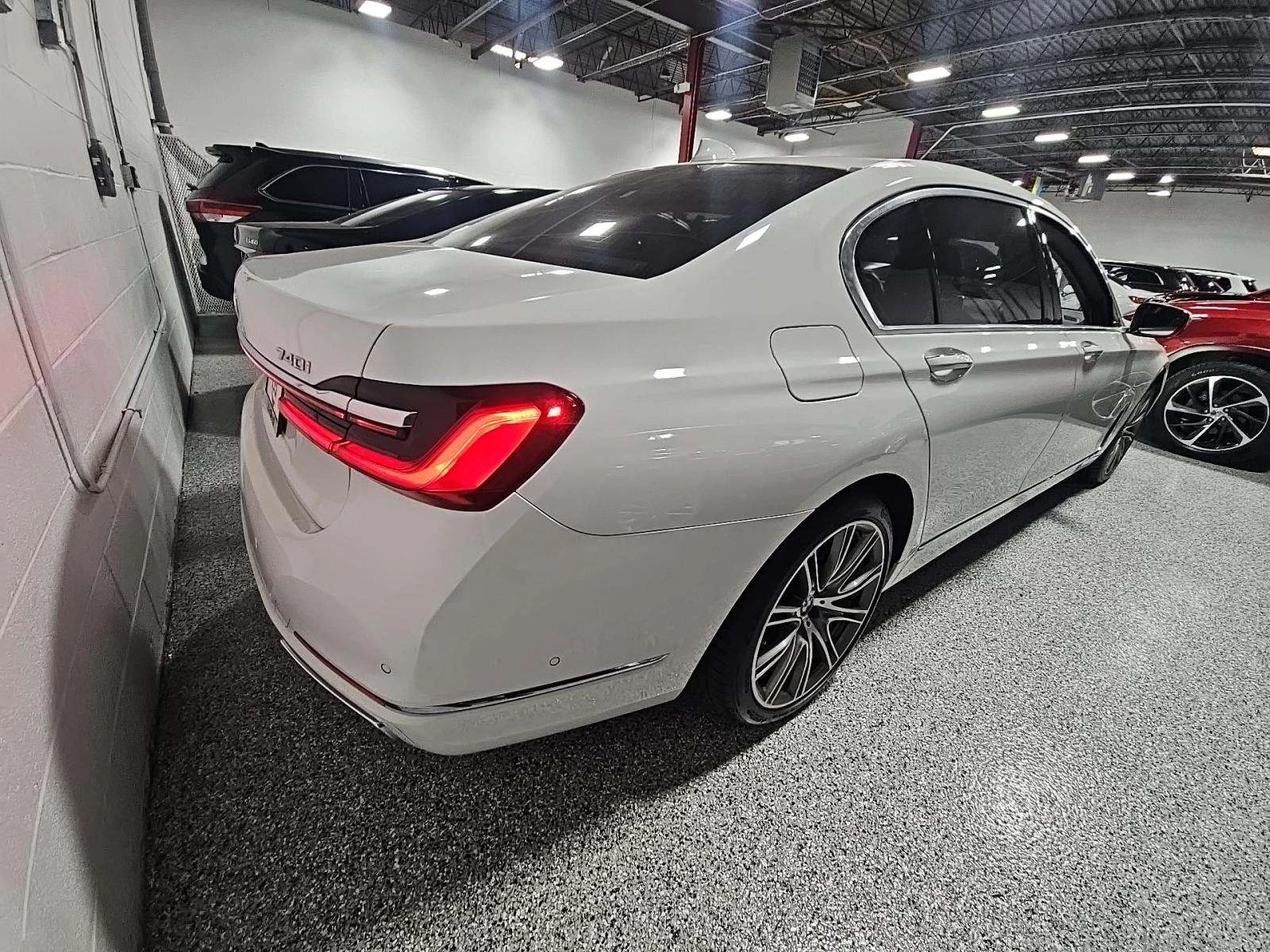 BMW 740 B58* DISTRONIK* PANO* HEADUP* AMBIENT* HARMAN* LAN - изображение 4