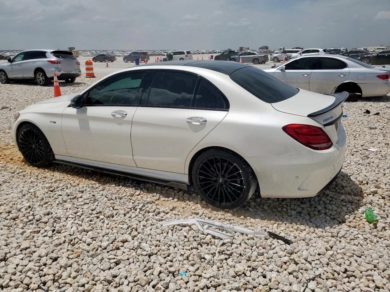 Mercedes-Benz C 43 AMG 4MATIC* Designo* Burmester* Подгрев* Пано* Камера* - изображение 4