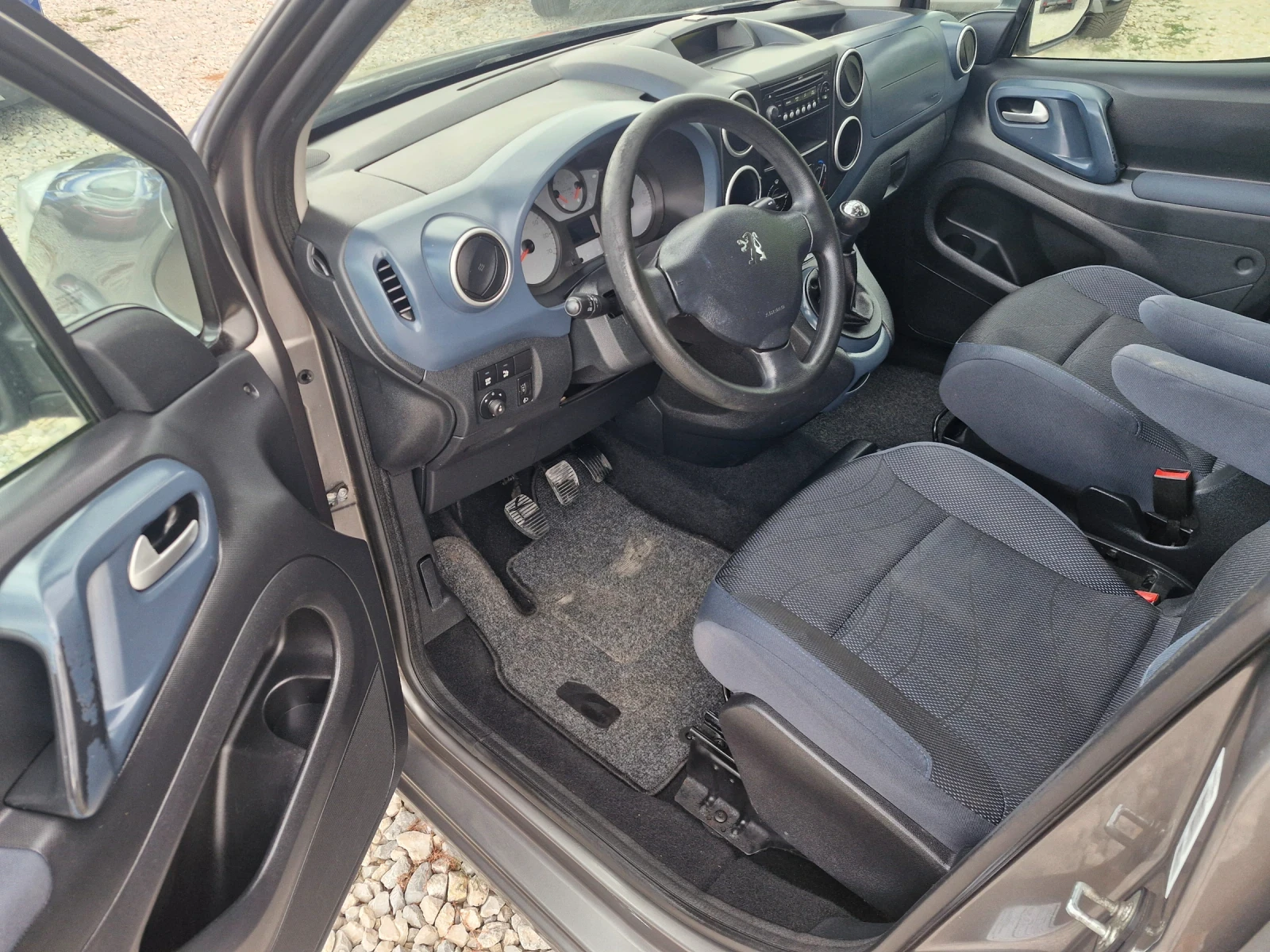 Peugeot Partner 1, 6* 109ps* AC* PDC* PANO*  - изображение 9
