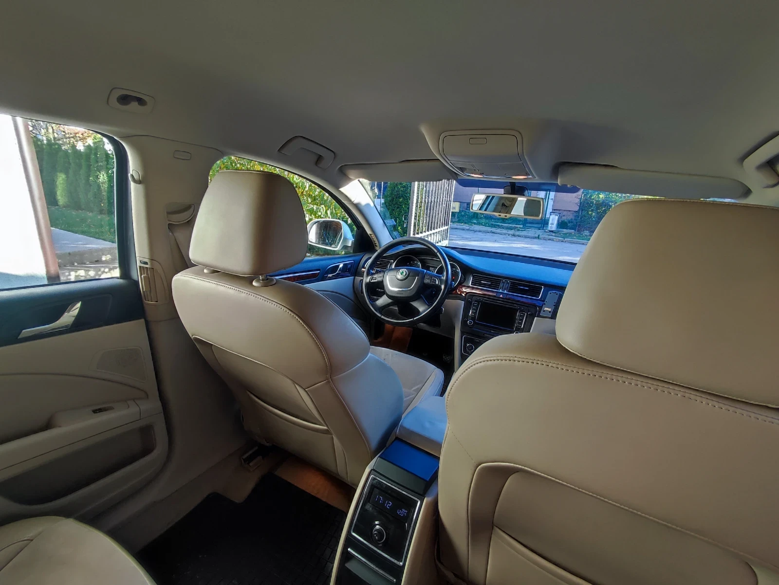 Skoda Superb 2000 куб. 170 к. с. , снимка 13 - Автомобили и джипове - 54197160