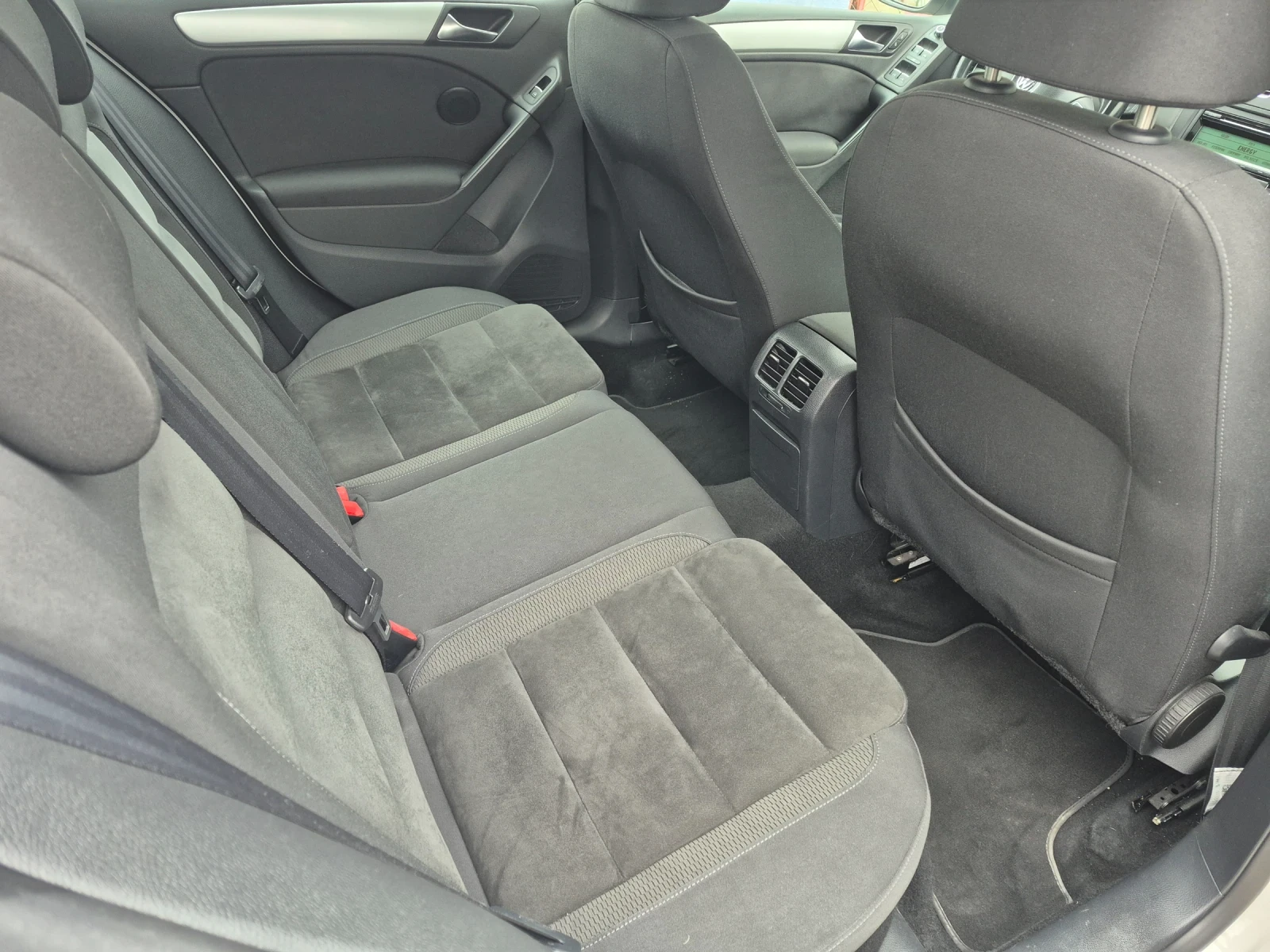 VW Golf 2.0 TDI  - изображение 9