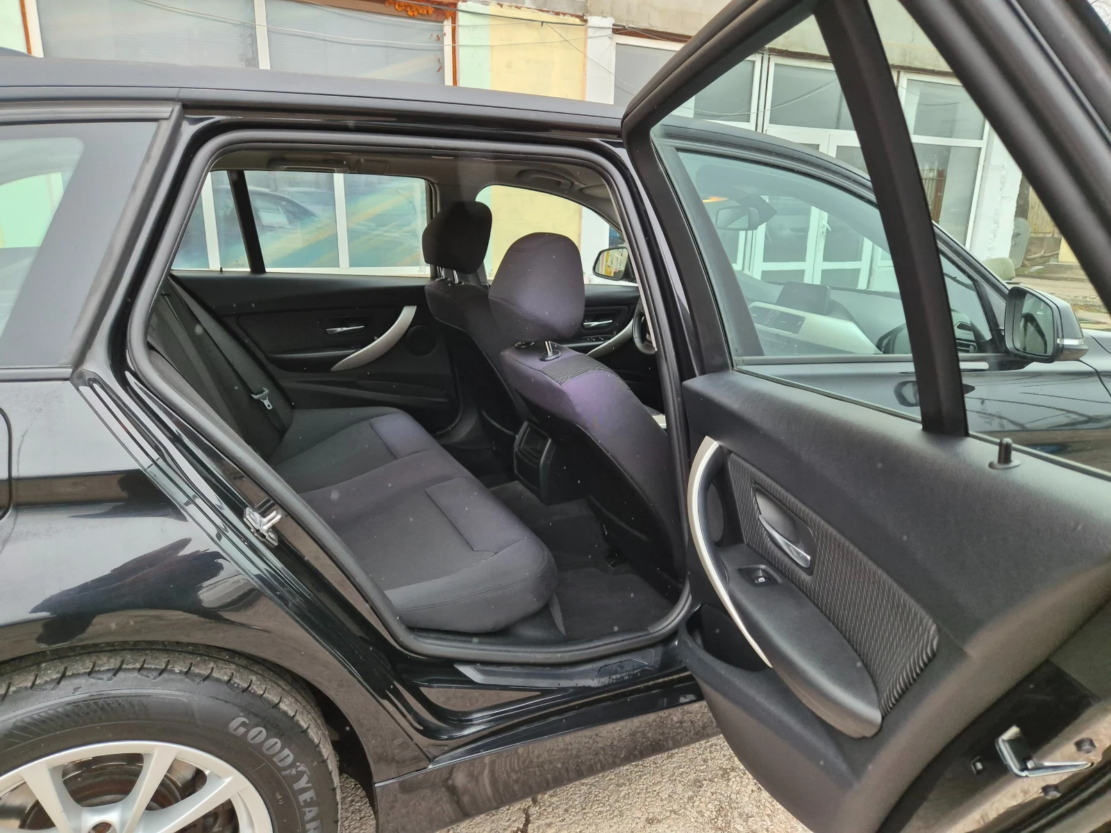 BMW 318 2.0D 143К.С. ITALY - изображение 9