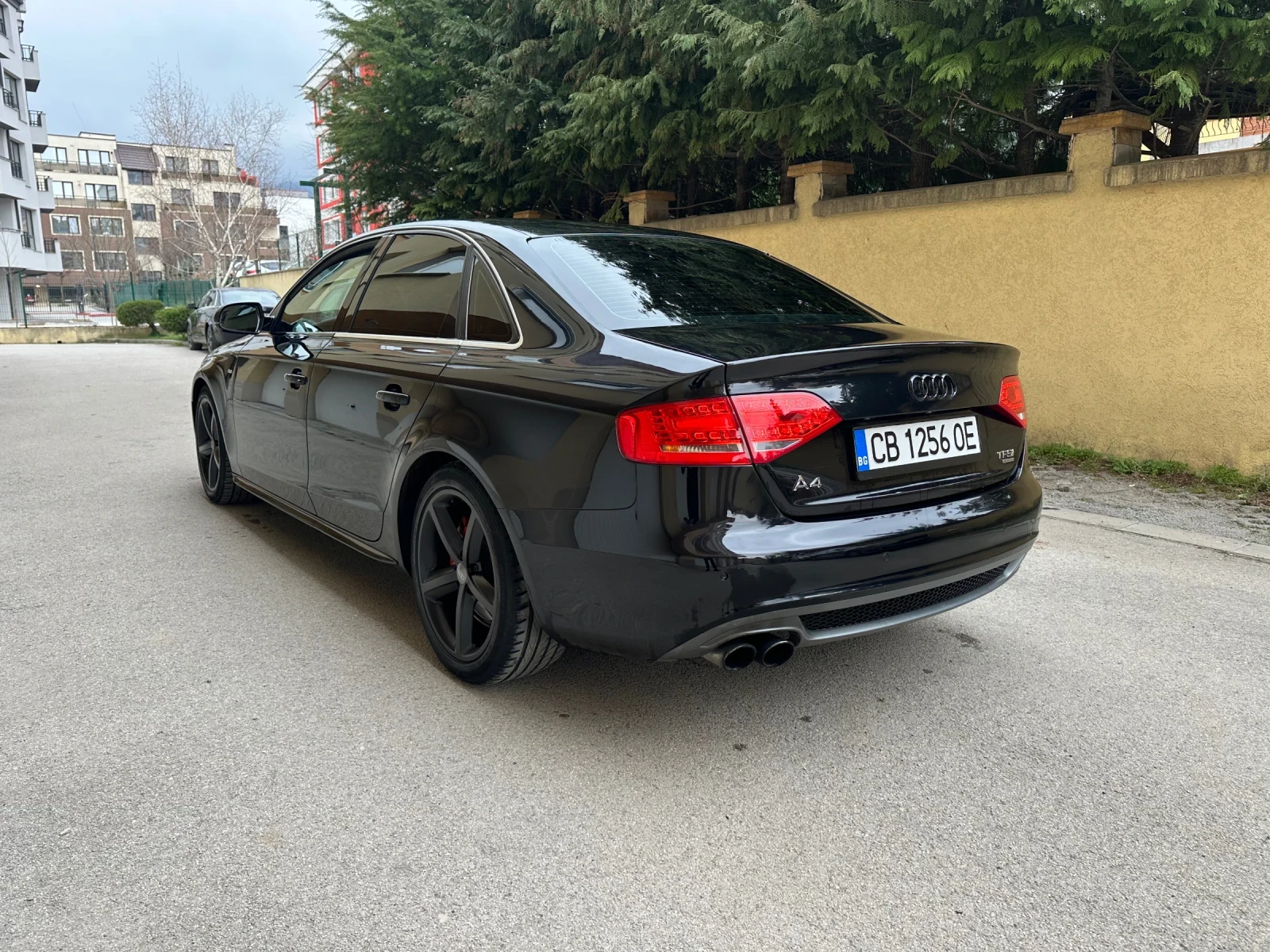Audi A4 1.8TFSI QUATTRO, снимка 3 - Автомобили и джипове - 53667430