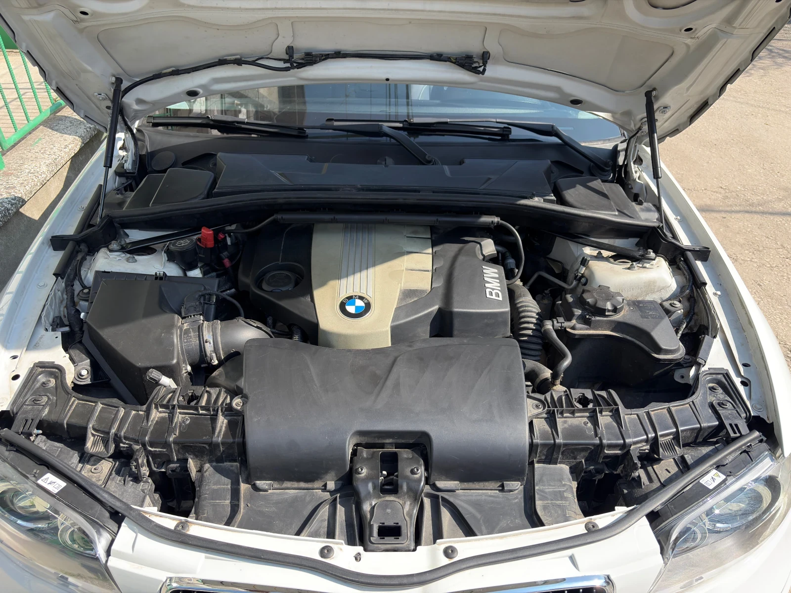 BMW 118 Facelift / Климатроник / Мултимедия , снимка 12 - Автомобили и джипове - 53756313