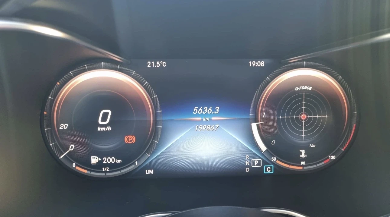 Mercedes-Benz C 220 /// AMG / 4 MATIC / FACELIFT / ПАНОРАМА / ПОДГРЕВ, снимка 12 - Автомобили и джипове - 53789027