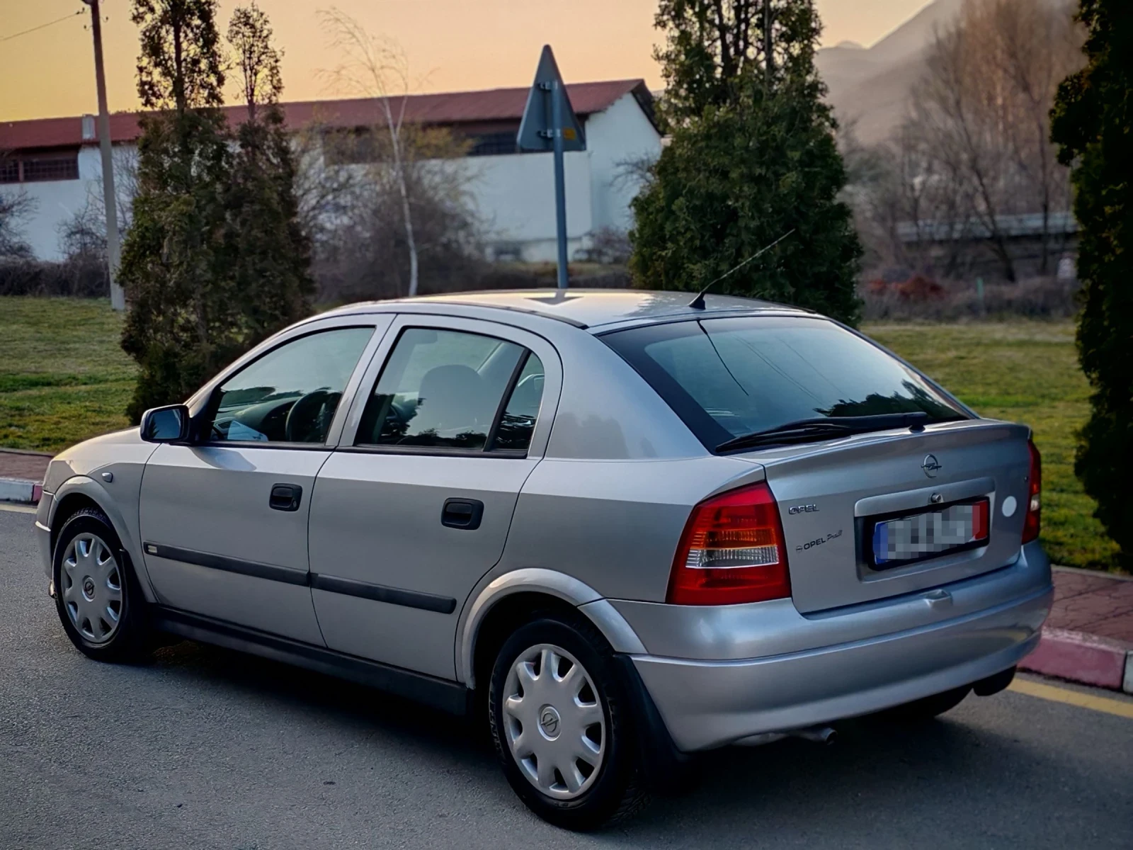 Opel Astra 1.6I(84)* COMFORT-EDITION* НОВ ВНОС* , снимка 4 - Автомобили и джипове - 53817791