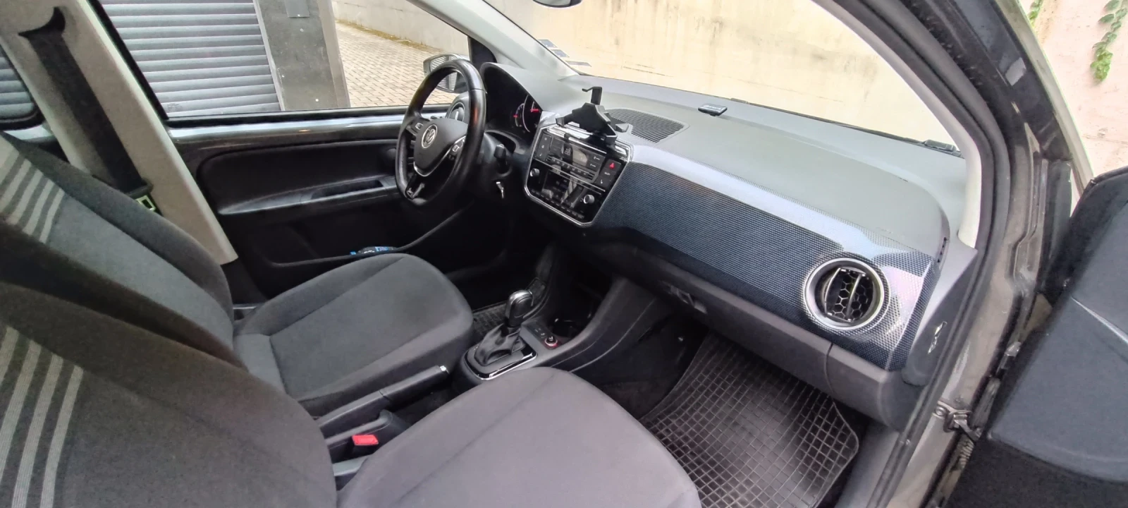 VW Up 36.8kwh/83к.с/CCS/Фабрична гаранция, снимка 11 - Автомобили и джипове - 53817560