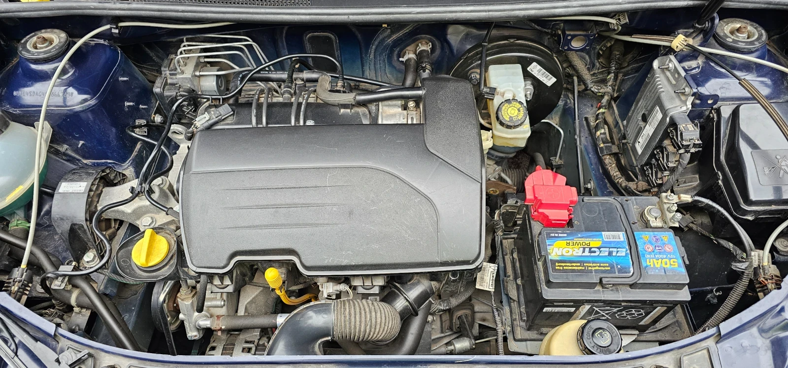 Dacia Logan, снимка 5 - Автомобили и джипове - 53914631