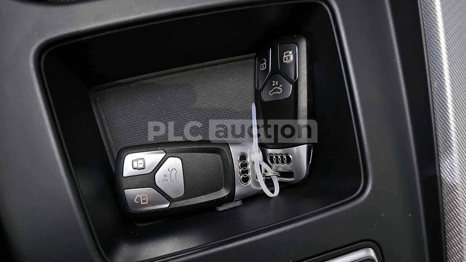 Audi A4 2021* B9 FACE* MATRIX* DISTRONIK* DIGITAL* КРАЙНА , снимка 14 - Автомобили и джипове - 53959891