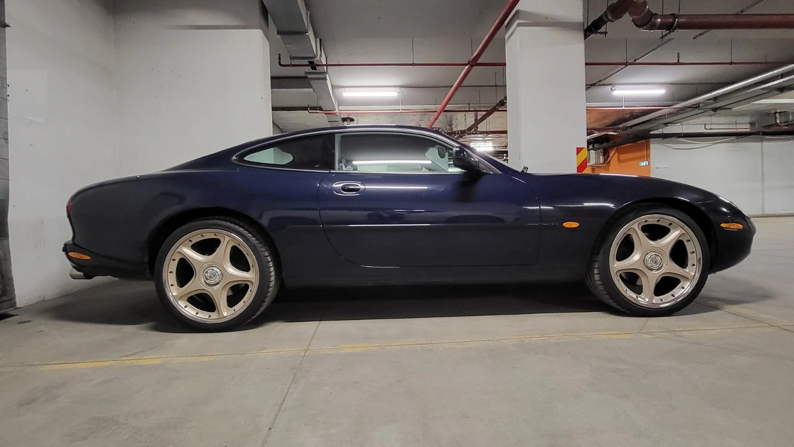 Jaguar Xkr 4.0 Supercharged, снимка 2 - Автомобили и джипове - 53982553