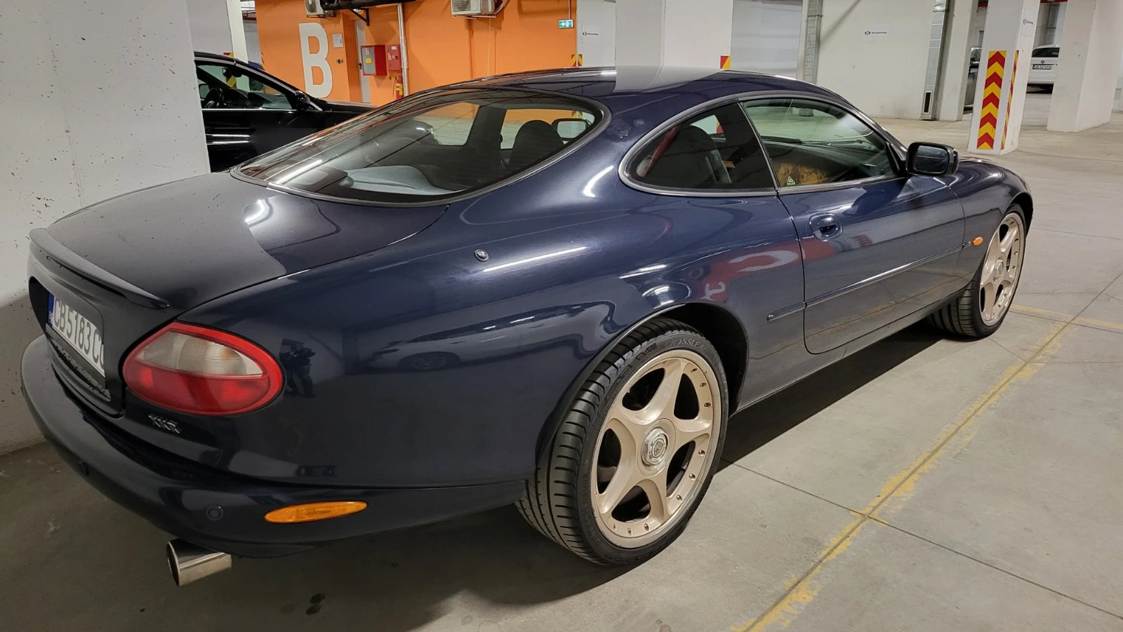 Jaguar Xkr 4.0 Supercharged, снимка 3 - Автомобили и джипове - 53982553