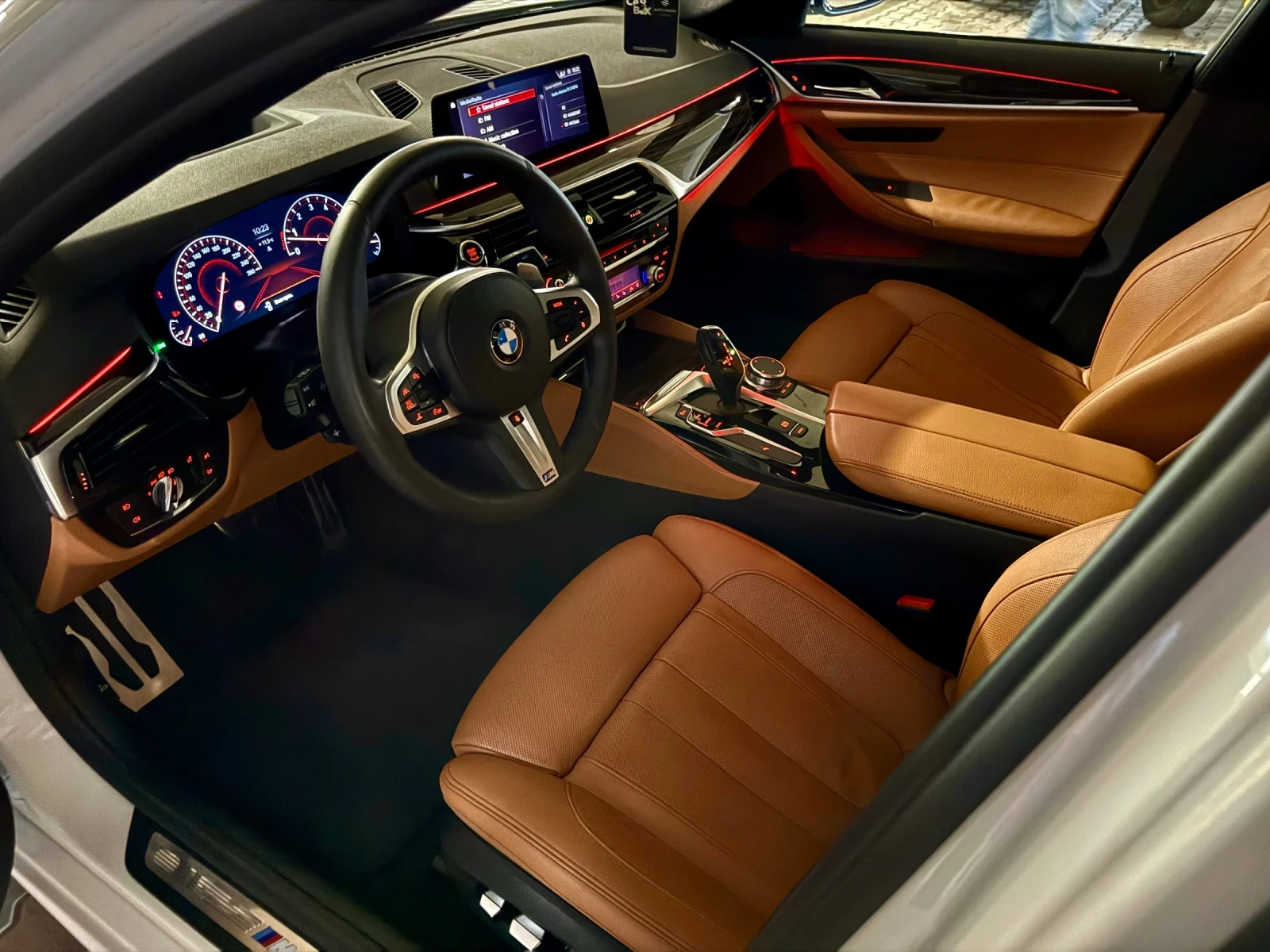 BMW 540 540i G30 B58 M-Sport от Германия !, снимка 11 - Автомобили и джипове - 54108094