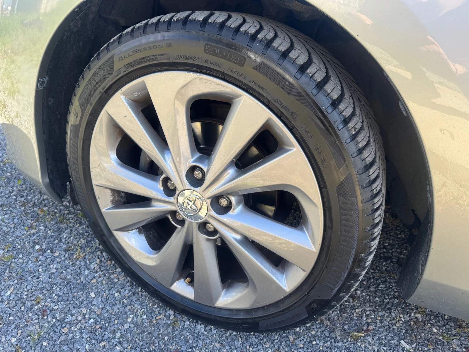 Toyota Auris 1.8 Hybrid EURO 5 NAVI , снимка 17 - Автомобили и джипове - 54143837