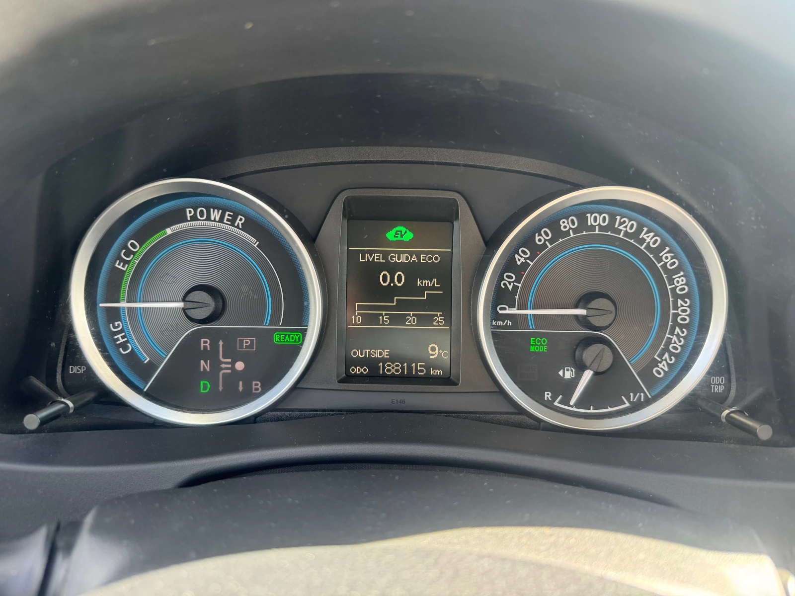 Toyota Auris 1.8 Hybrid EURO 5 NAVI , снимка 12 - Автомобили и джипове - 54143837