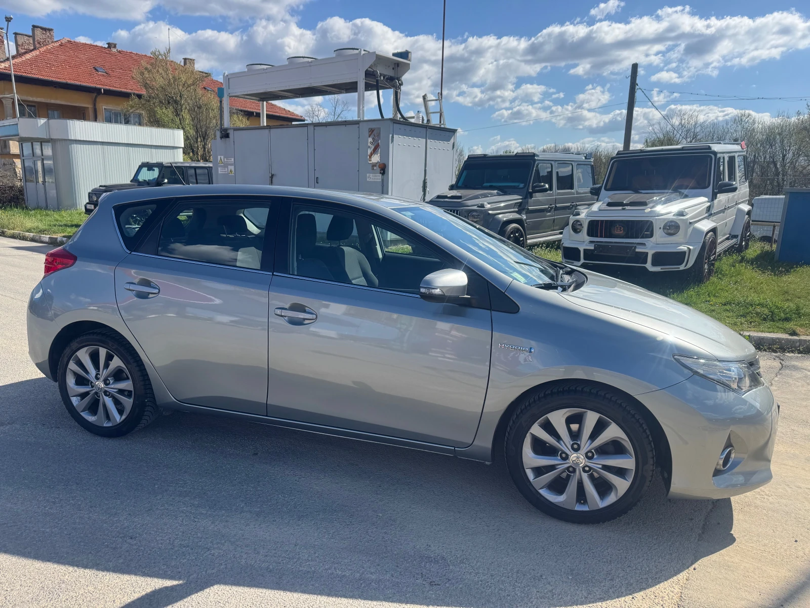 Toyota Auris 1.8 Hybrid EURO 5 NAVI , снимка 4 - Автомобили и джипове - 54143837