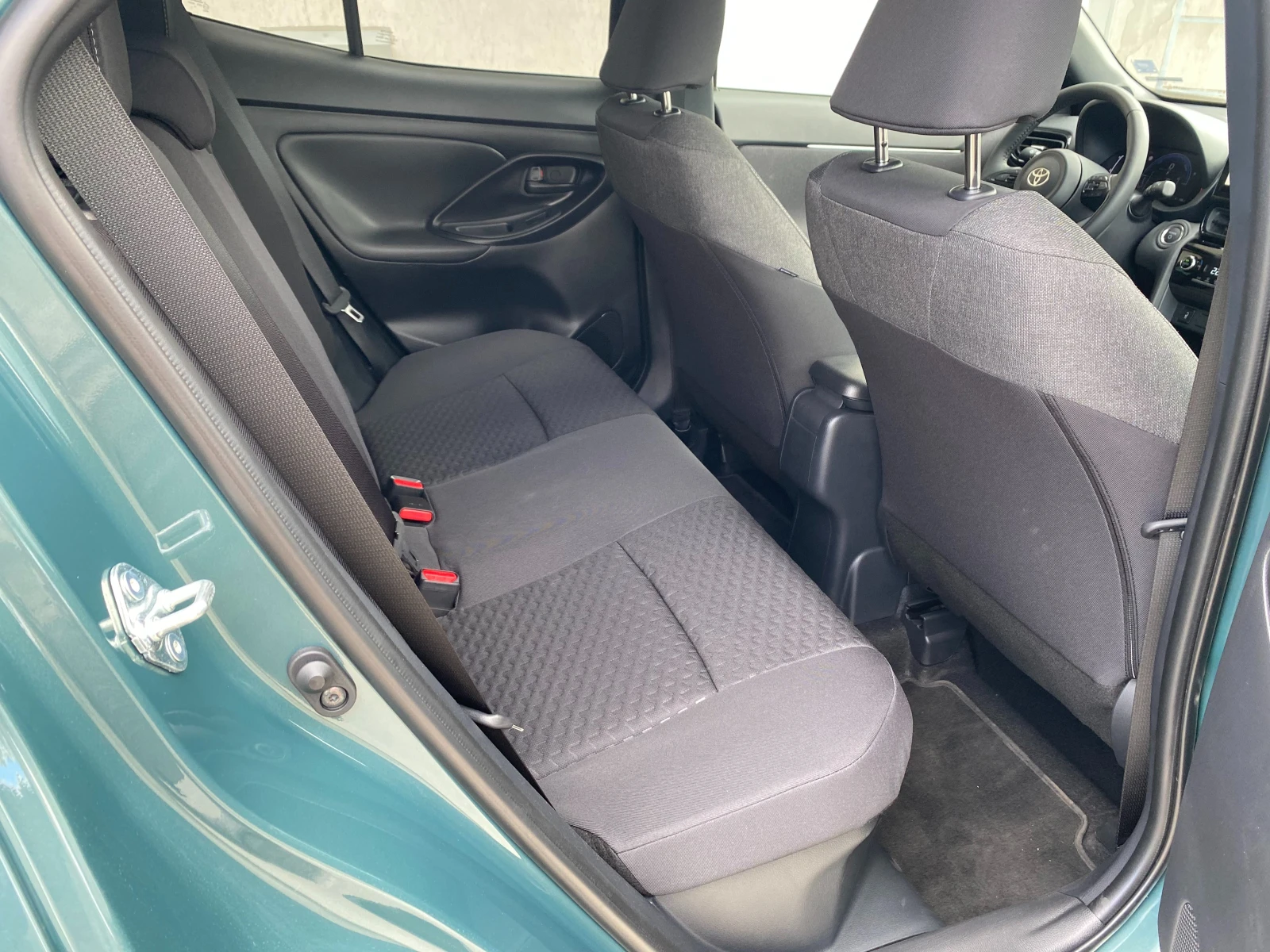 Toyota Yaris Cross 1.5 HEV, CHIC, 2WD | Mobile.bg � ����������� 14