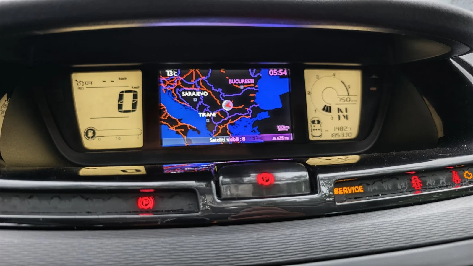 Citroen C4 Picasso 1.6hdi 82kw автомат, снимка 9 - Автомобили и джипове - 54576323