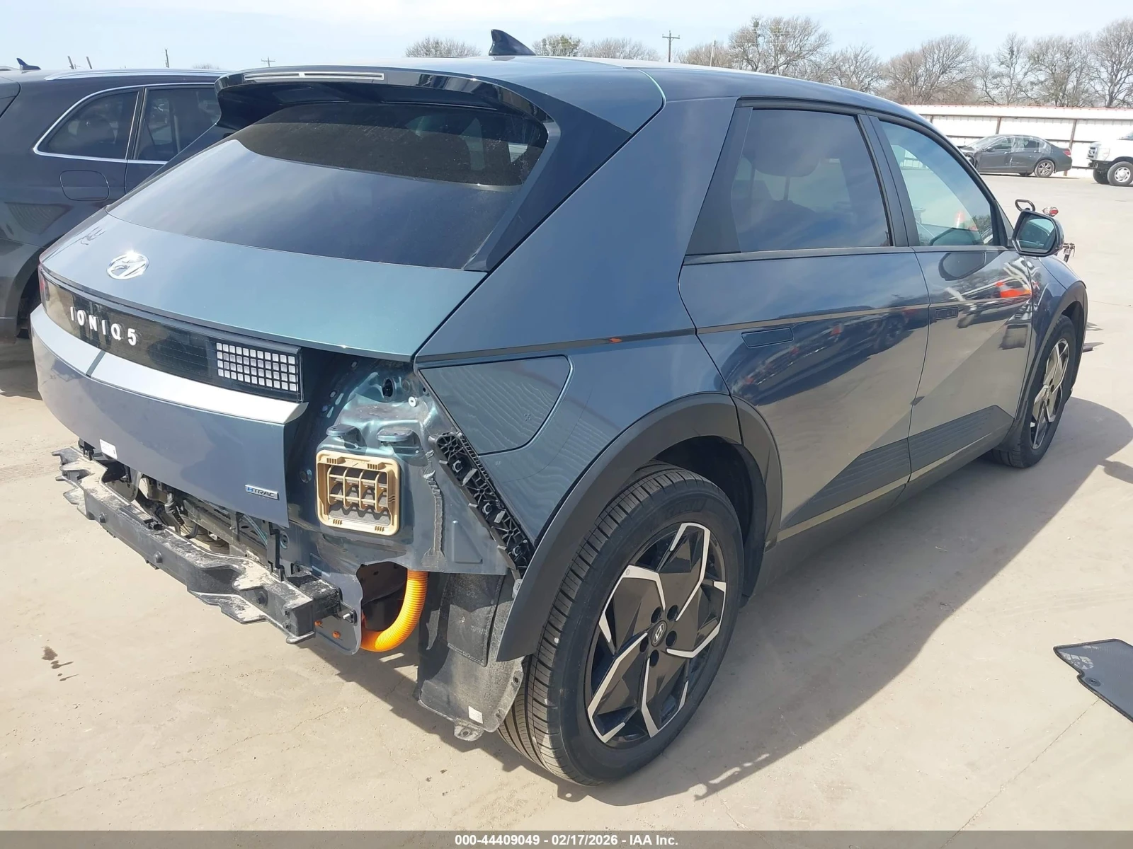 Hyundai Ioniq 5 SE * AWD* Сменен ICCU, снимка 3 - Автомобили и джипове - 54616527