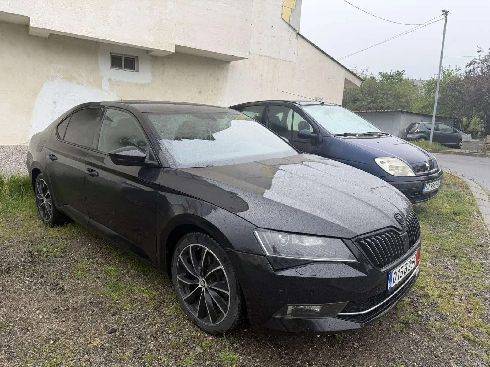 Skoda Superb 2.0TDI / Memory / Distronic , снимка 2 - Автомобили и джипове - 54656185