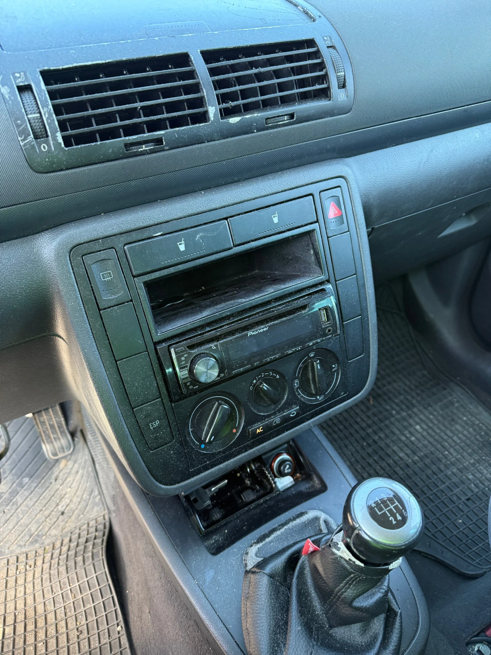 Seat Alhambra, снимка 6 - Автомобили и джипове - 54763738