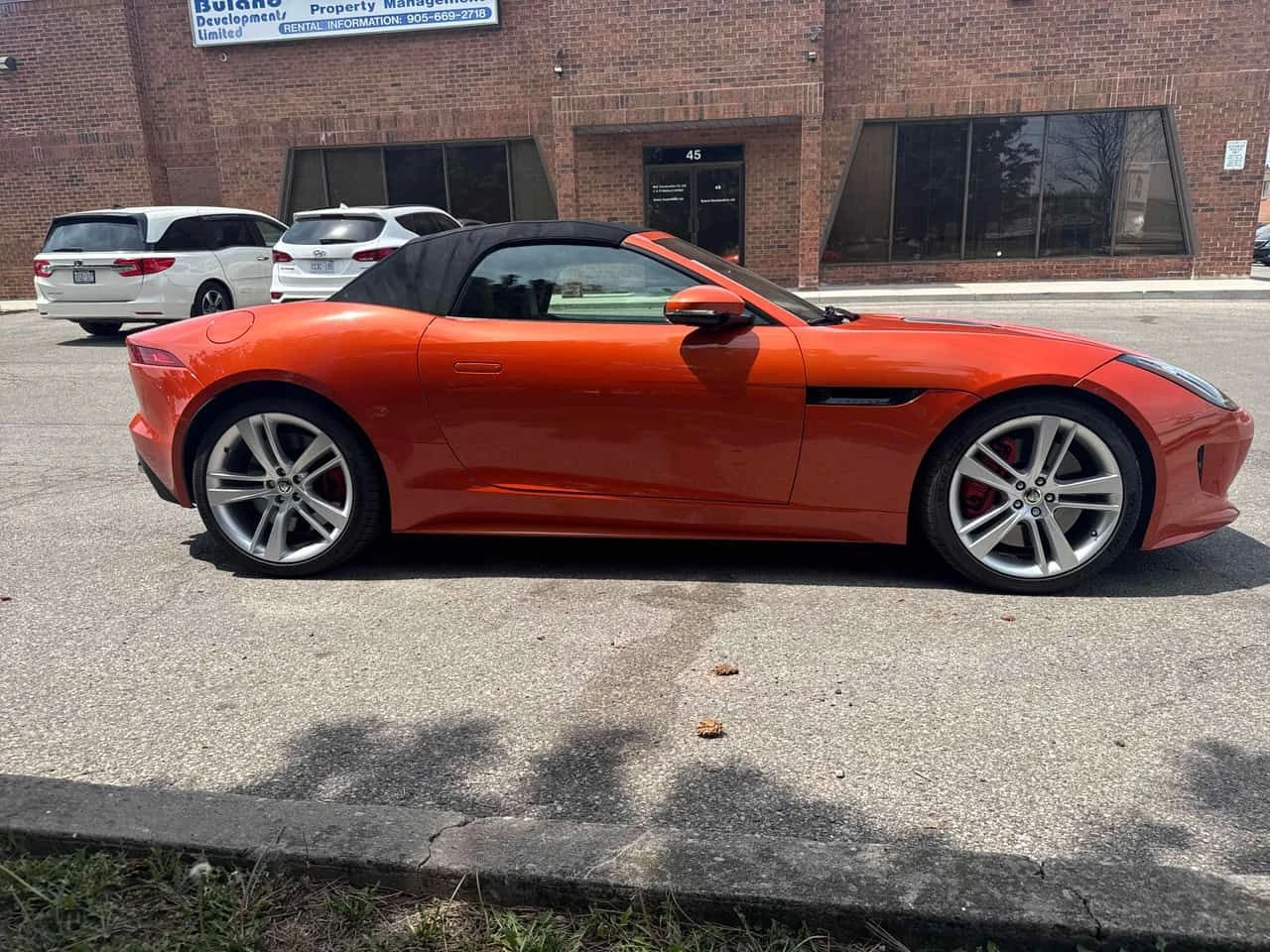 Jaguar F-Type * V8 S * АВТОКРЕДИТ БЕЗ ПЪРВОНАЧАЛНА ВНОСКА* , снимка 3 - Автомобили и джипове - 54803876