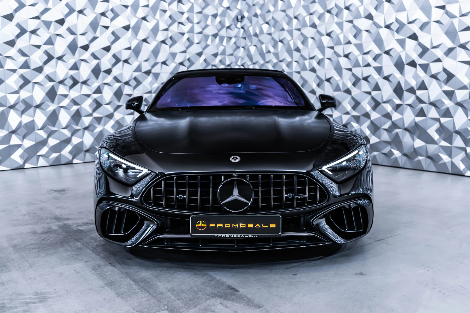 Mercedes-Benz SL 63 AMG 4M+ Carbon* Night* Burm, снимка 2 - Автомобили и джипове - 55011933