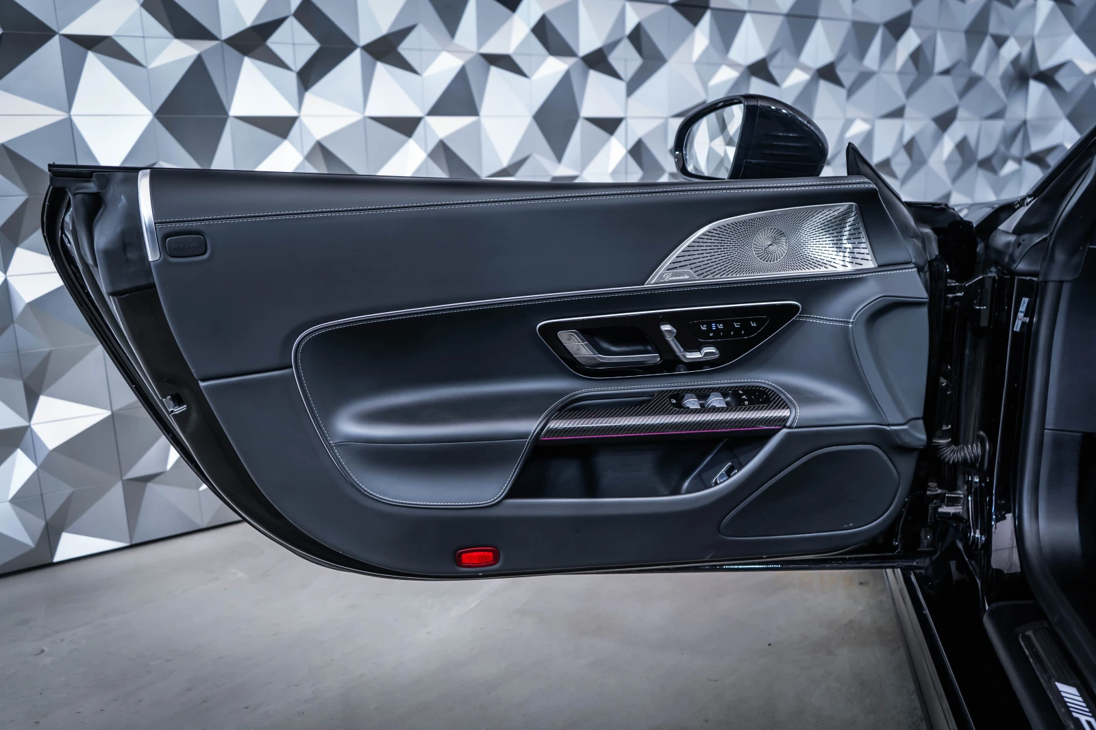 Mercedes-Benz SL 63 AMG 4M+ Carbon* Night* Burm, снимка 7 - Автомобили и джипове - 55011933