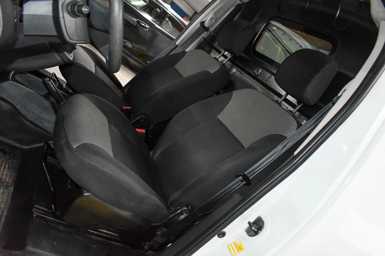 Renault Kangoo опция 2г.гаранция лизинг 100е/месец 2к.гуми, снимка 7 - Автомобили и джипове - 55108373